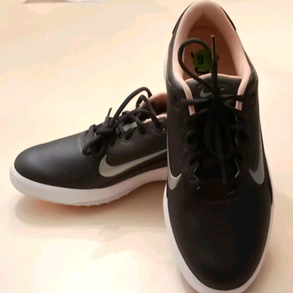 Nike golf shoes for women 9.5